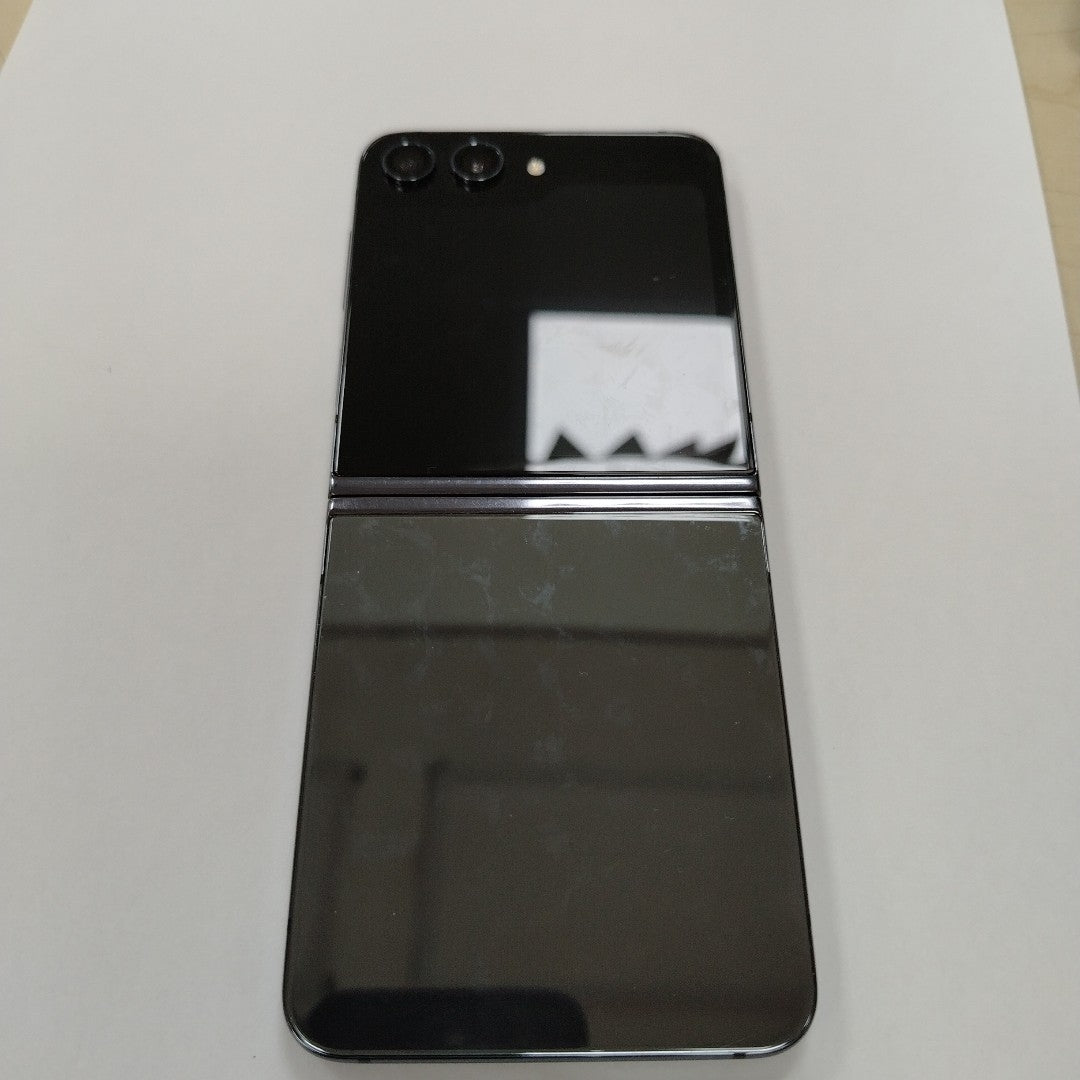 CELULAR SAMSUNG GALAXY Z FLIP 5 SM-F731U1 (2023) 256 GB 8 GB RAM (SEMINUEVO)