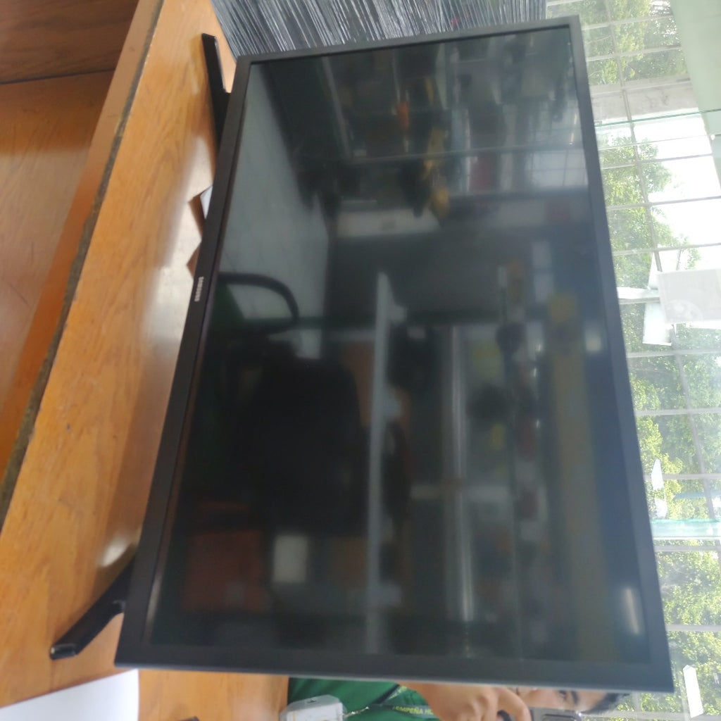 PANTALLA SAMSUNG BE32T-B (2024) 32" LED HD (SEMINUEVO)