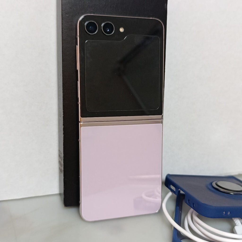 CELULAR SAMSUNG GALAXY Z FLIP 5 SM-F731B (2023) 256 GB 8 GB RAM (SEMINUEVO)