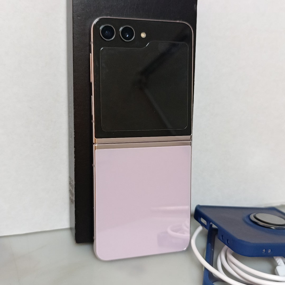 CELULAR SAMSUNG GALAXY Z FLIP 5 SM-F731B (2023) 256 GB 8 GB RAM (SEMINUEVO)