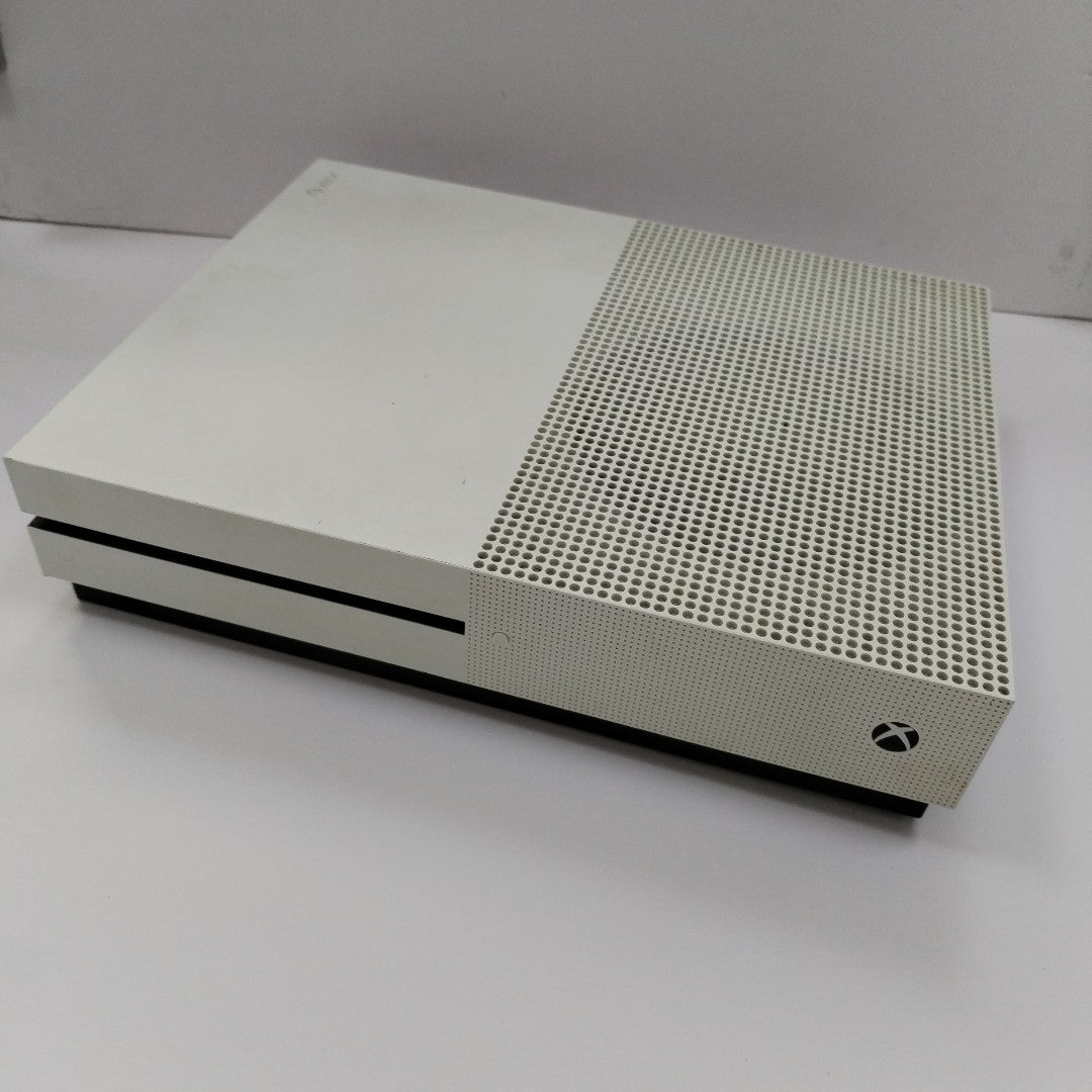 CONSOLA DE VIDEOJUEGO MICROSOFT XBOX ONE S 1 TB (SEMINUEVO)