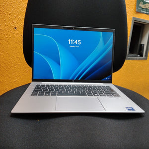 LAPTOP HP ZBOOK FIREFLY 14 G11 (2024) 512 GB SSD 16 GB RAM (SEMINUEVO)