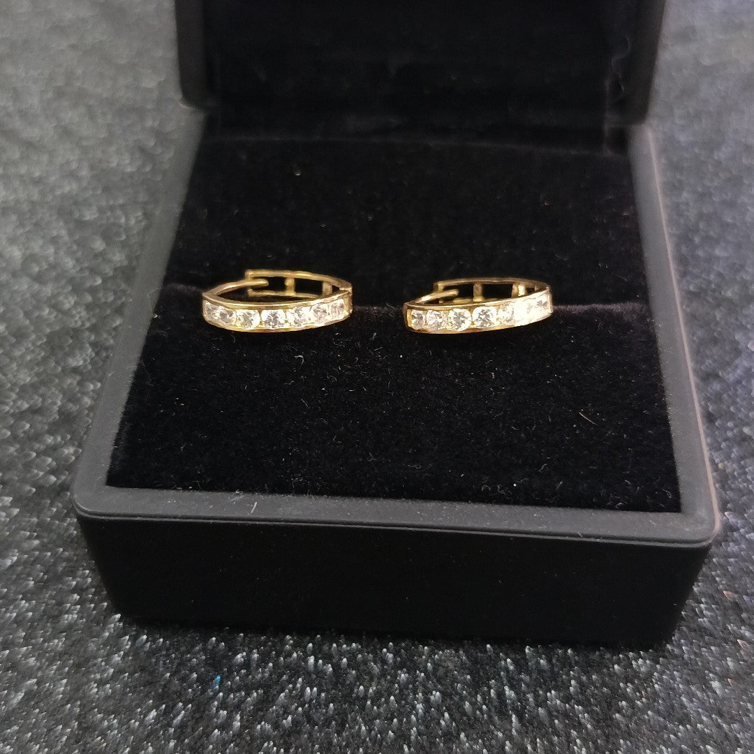 ARRACADAS PAR ORO 10 K 1.7 GRMS (SEMINUEVO)