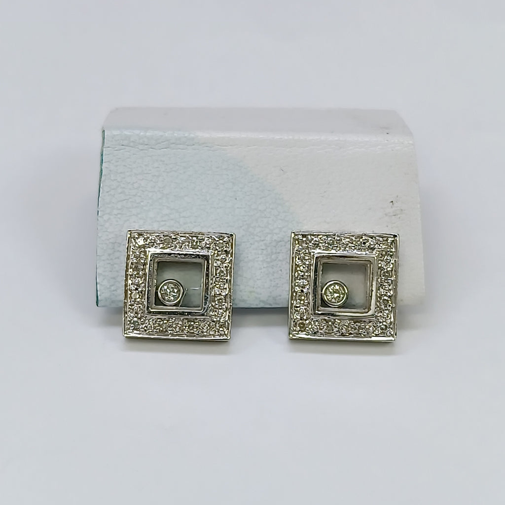 BROQUELES PAR ORO BLANCO 18 K 4.7 GRMS (SEMINUEVO)