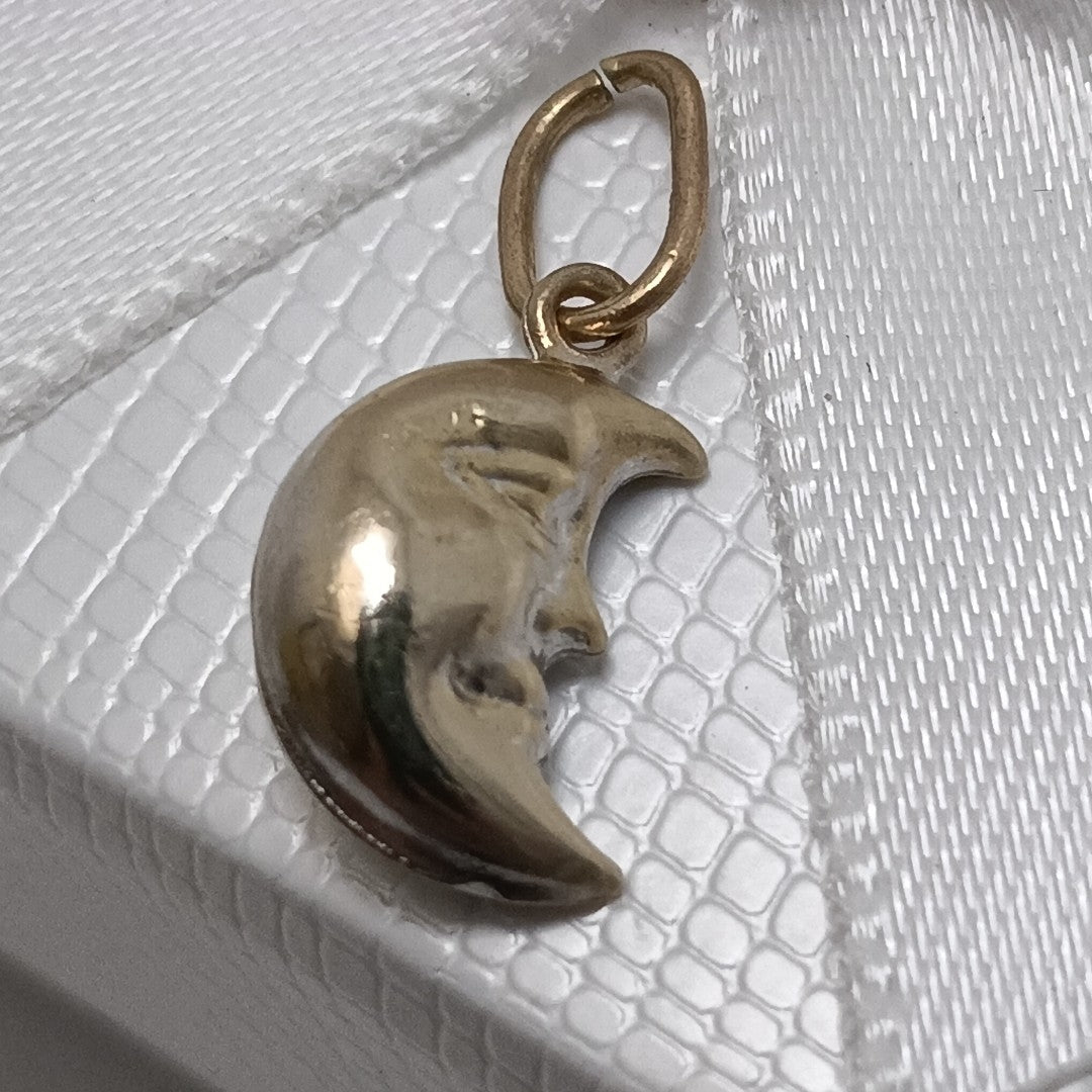 DIJE ORO BLANCO 10 K 0.7 GRMS (SEMINUEVO)