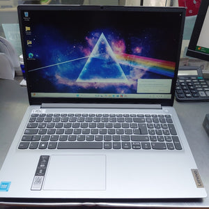 LAPTOP LENOVO IDEAPAD 1 15IGL7 (2024) 256 GB SSD 8 GB RAM