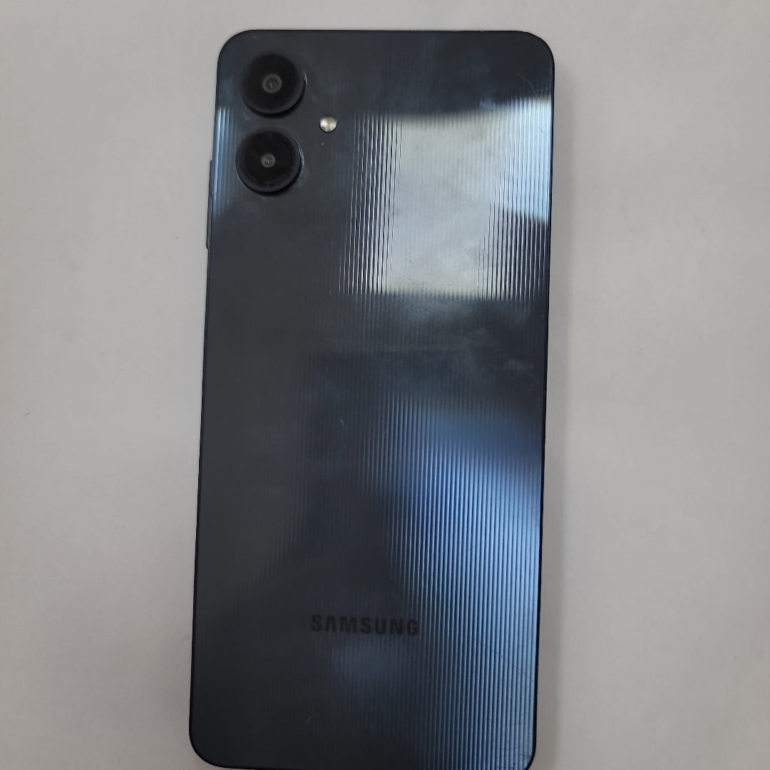 CELULAR SAMSUNG GALAXY A06 SM-A065M (2024) 128 GB 4 GB RAM (SEMINUEVO)