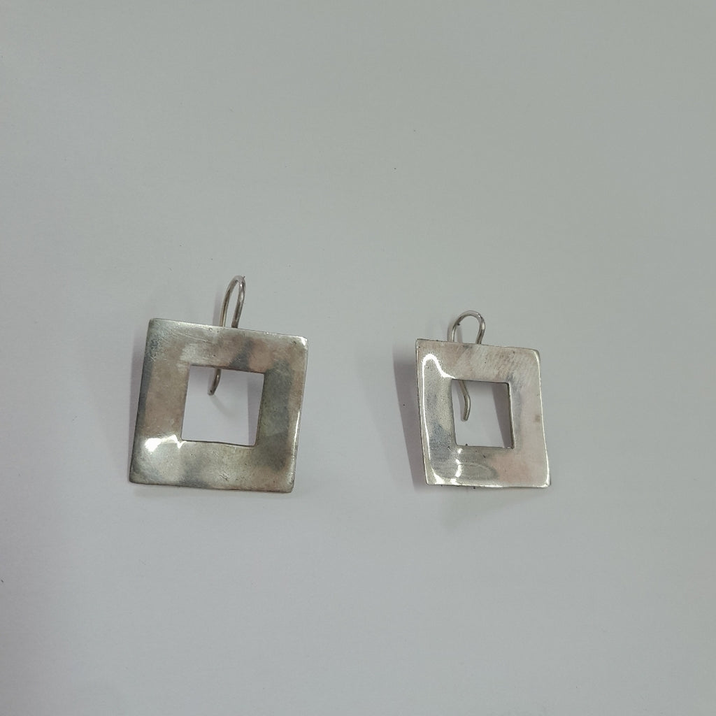 ARETES PAR PLATA 6.3 GRMS (SEMINUEVO)