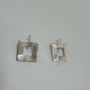 ARETES PAR PLATA 6.3 GRMS (SEMINUEVO)