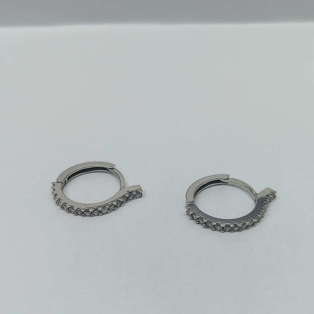 ARRACADAS PAR ORO, ORO BLANCO 14 K 2.5 GRMS (SEMINUEVO)