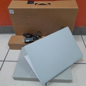 LAPTOP ASUS ZENBOOK S16 UM5606WA-RJ130W (2025) 1 TB SSD 32 GB RAM (SEMINUEVO)