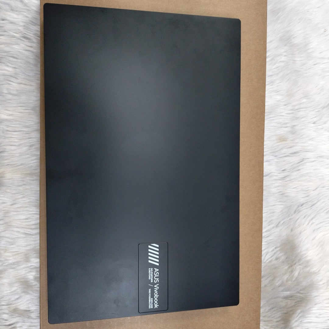 LAPTOP ASUS VIVOBOOK GO 15 E1504FA-NJ1561W (2025) 1 TB SSD 8 GB RAM (SEMINUEVO)