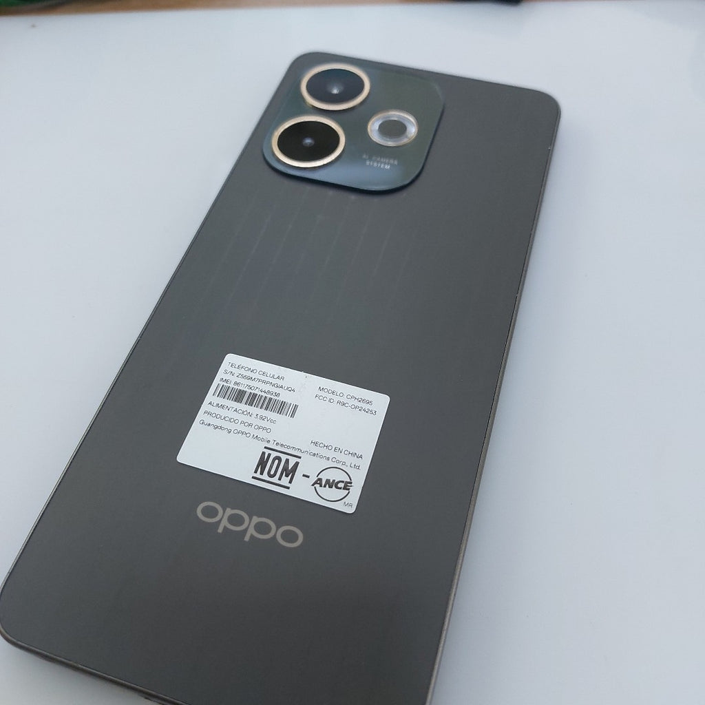 CELULAR OPPO A5 PRO 5G CPH2695 (2025) 256 GB 8 GB RAM (SEMINUEVO)