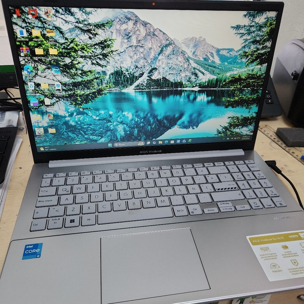 LAPTOP ASUS VIVOBOOK GO 15 E1504GA-NJ469W (2024) 512 GB SSD 8 GB RAM (SEMINUEVO)