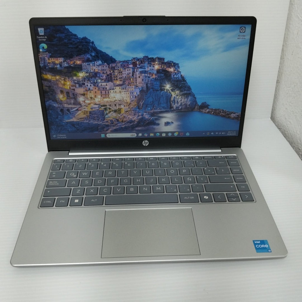 LAPTOP HP 14-EP0230LA (2025) 512 GB SSD 8 GB RAM (SEMINUEVO)