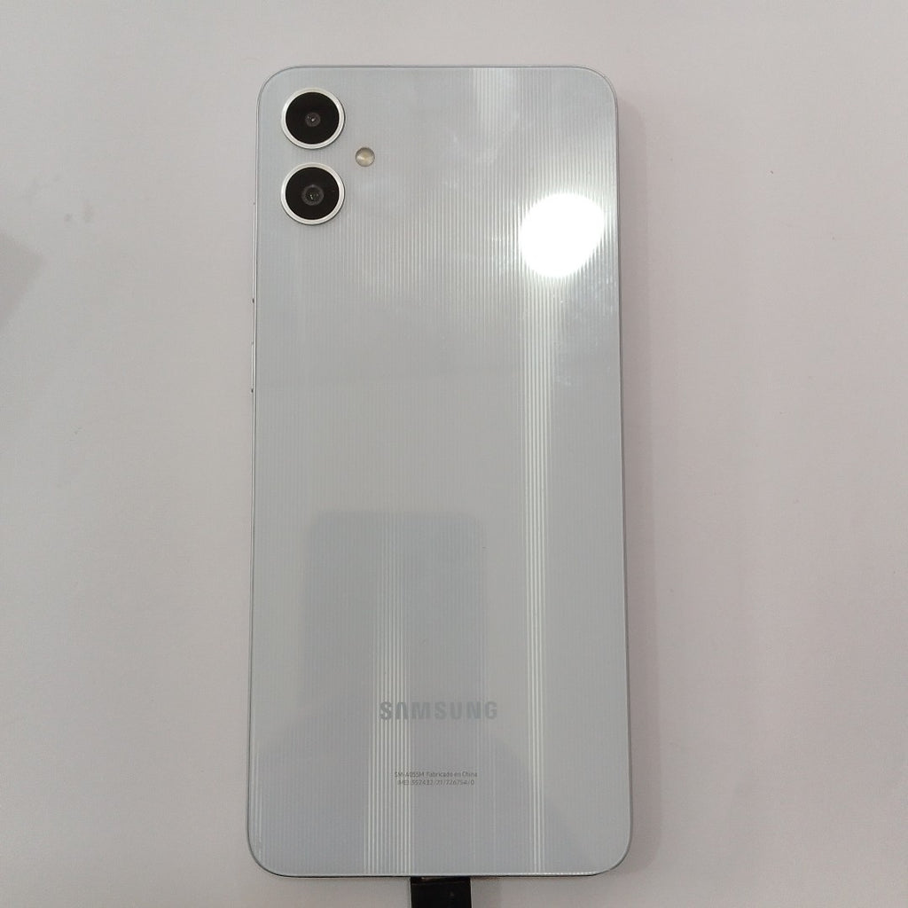 CELULAR SAMSUNG GALAXY A05 SM-A055M (2023) 64 GB 4 GB RAM (SEMINUEVO)