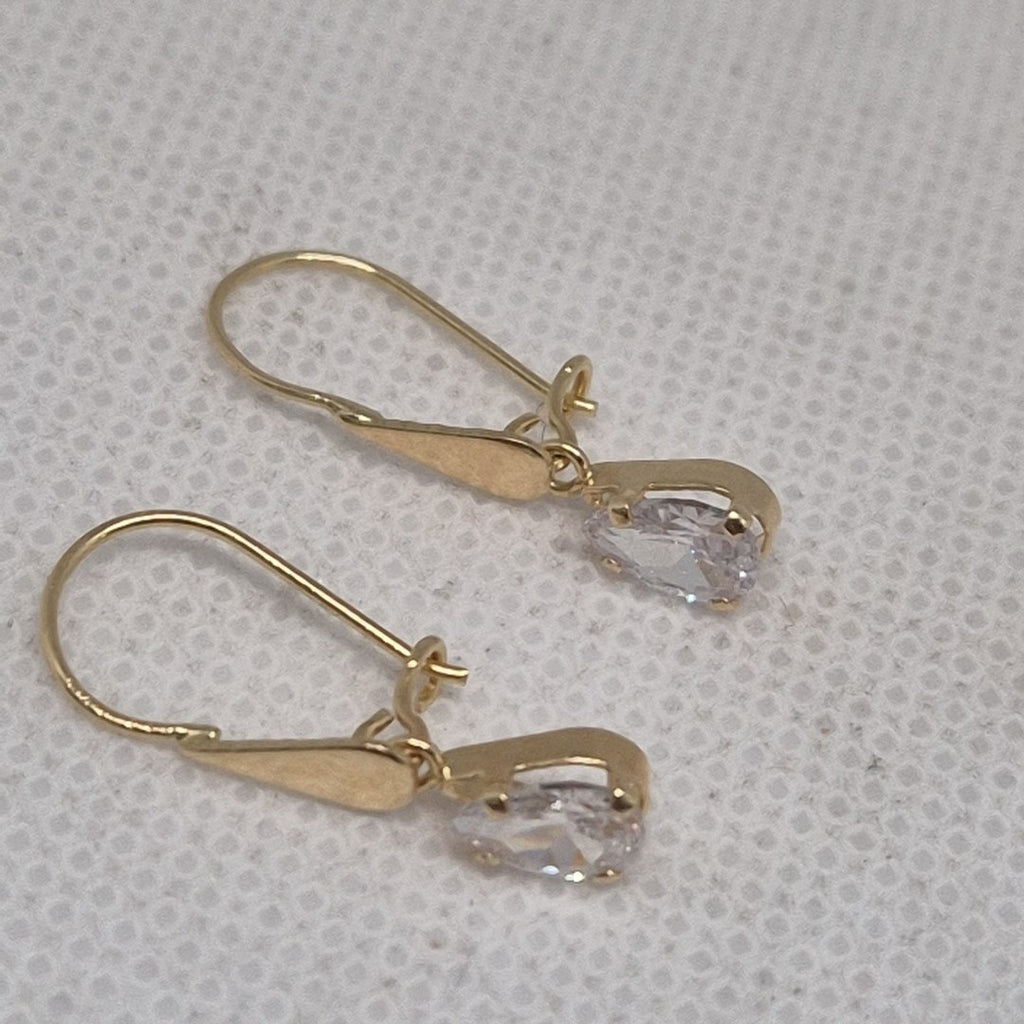 ARETES PAR ORO 10 K 0.8 GRMS (SEMINUEVO)