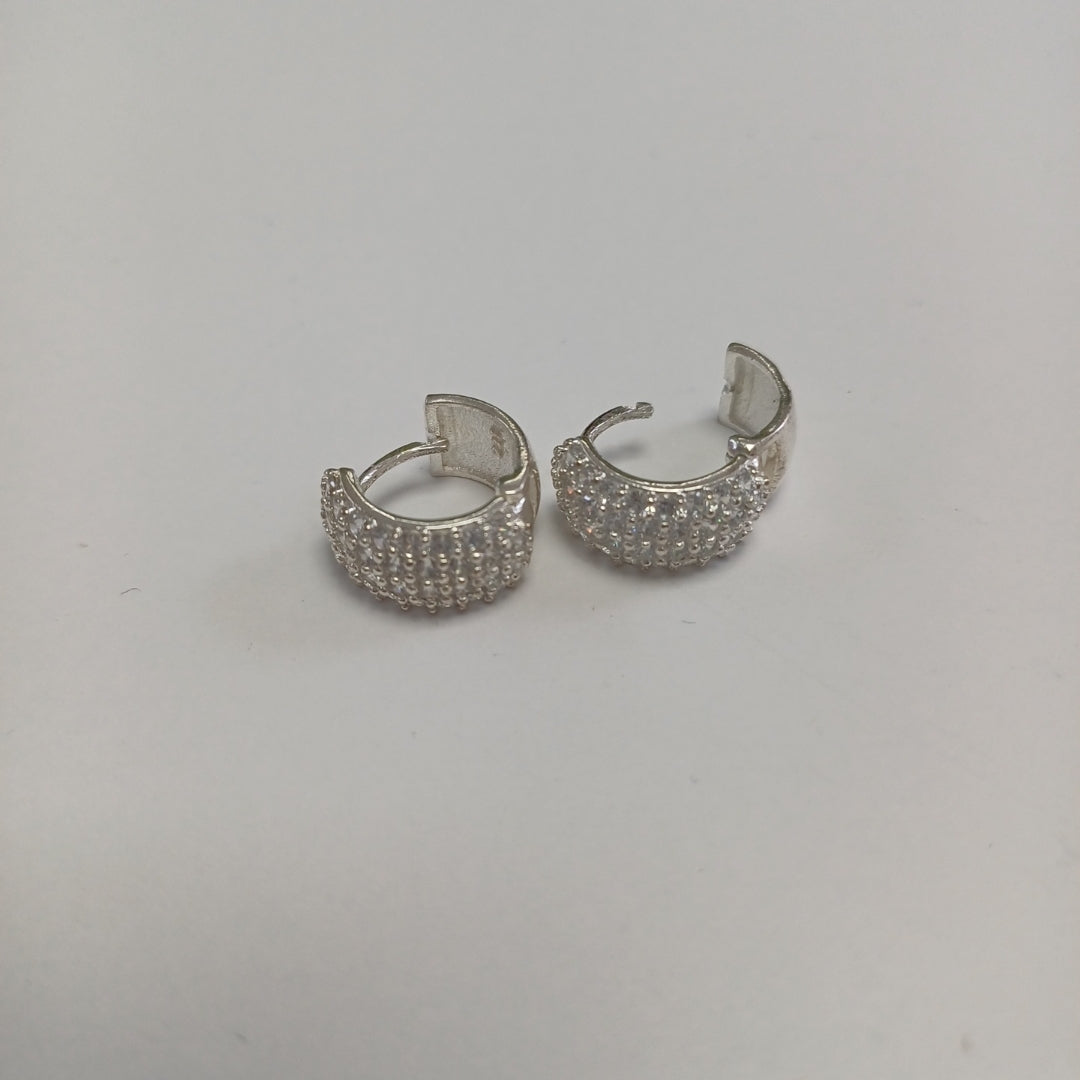 HUGGIES C/CIRCONIAS PLATA .925 5.4 GR (NUEVO)