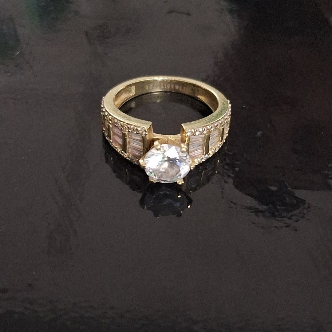 ANILLO ORO 10 K 3.6 GRMS (SEMINUEVO)