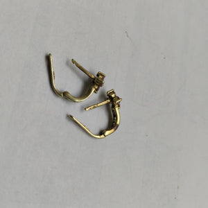 ARETES PAR ORO 14 K 1.8 GRMS (SEMINUEVO)