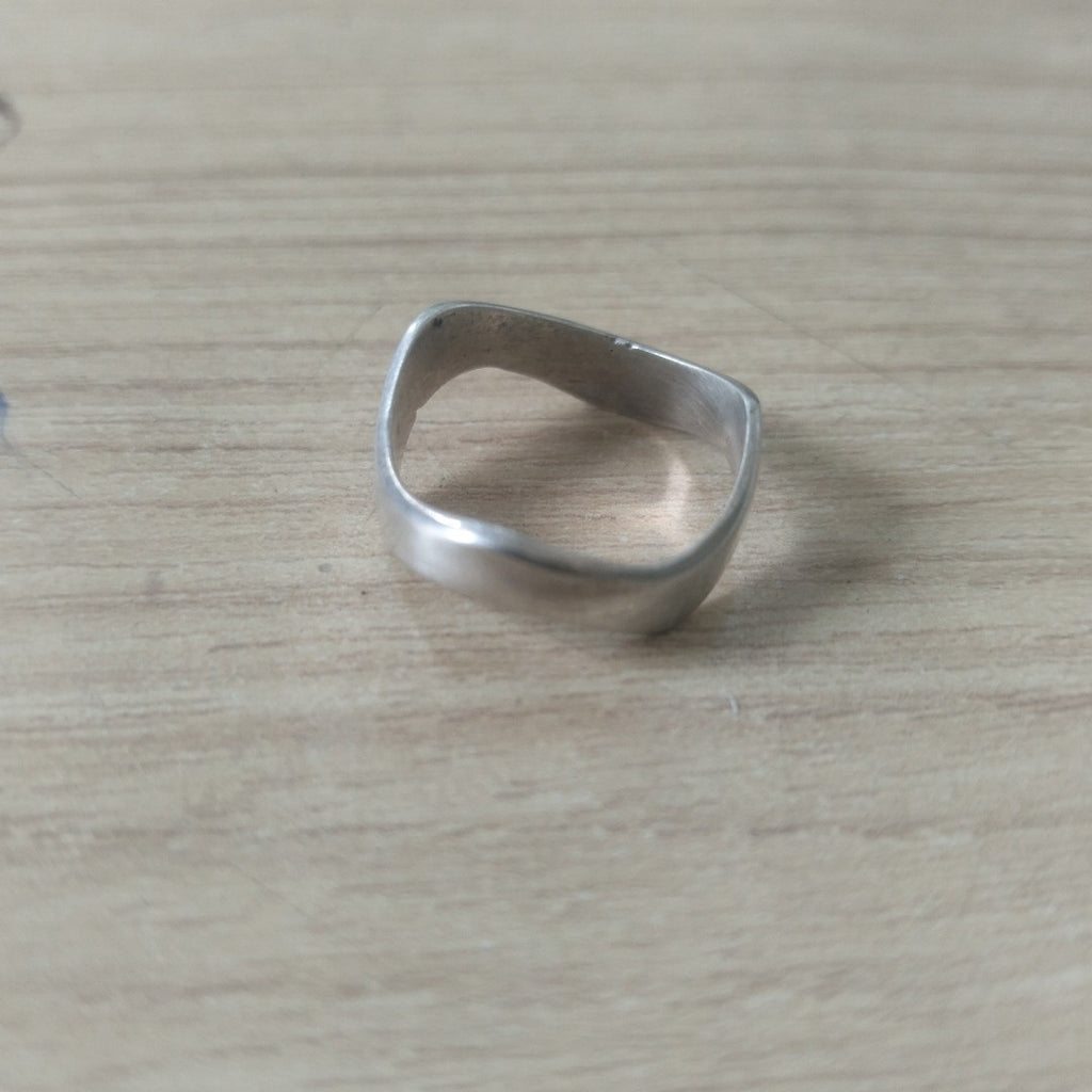 ANILLITO PLATA 2,60 GRMS (SEMINUEVO)