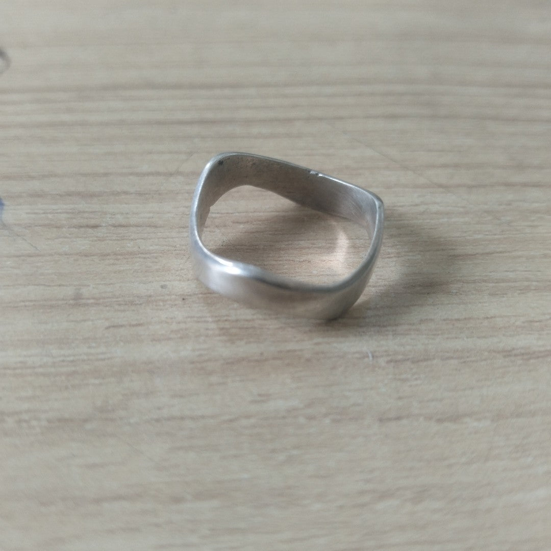 ANILLITO PLATA 2,60 GRMS (SEMINUEVO)
