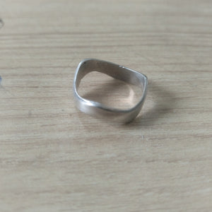 ANILLITO PLATA 2,60 GRMS (SEMINUEVO)