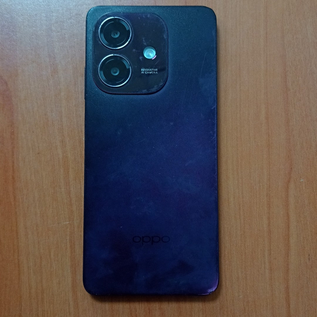 CELULAR OPPO A40 CPH2669 (2024) 256 GB 4 GB RAM (SEMINUEVO)
