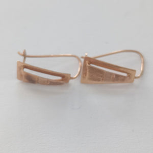 ARETES PAR ORO 8 K 1.1 GRMS (SEMINUEVO)