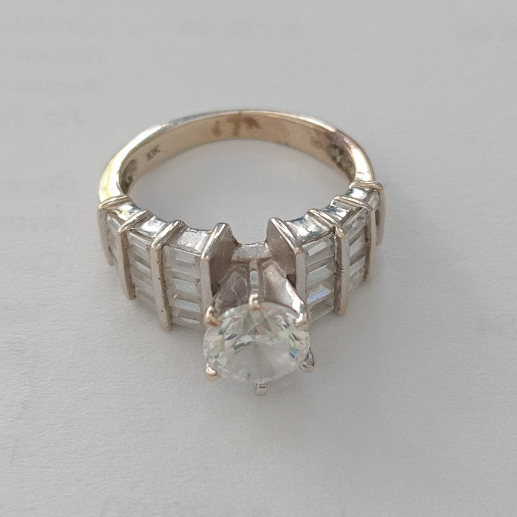ANILLO ORO BLANCO 10 K 4,40 GRMS (SEMINUEVO)