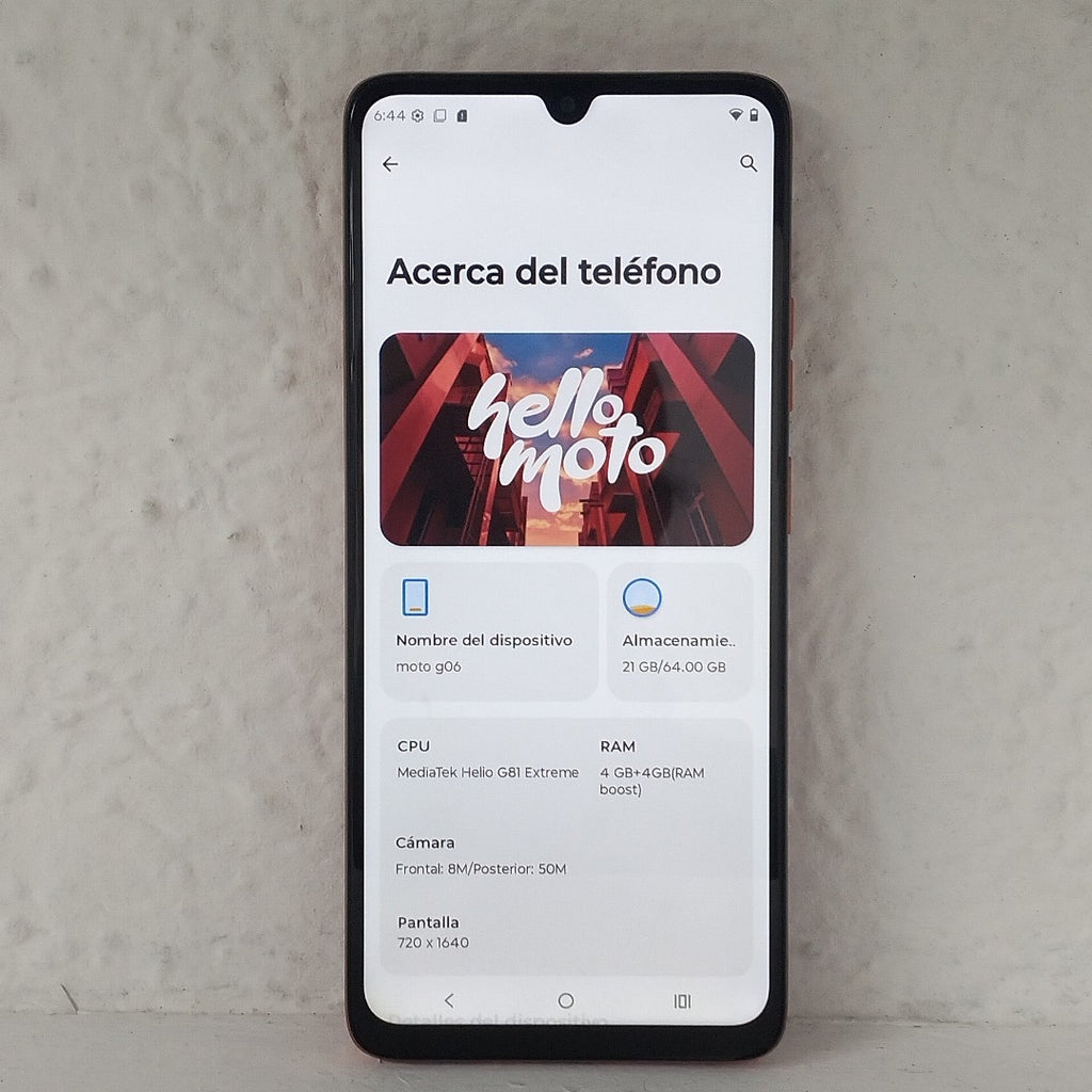 CELULAR MOTOROLA MOTO G06 XT2535-2 (2025) 64 GB 4 GB RAM (SEMINUEVO)