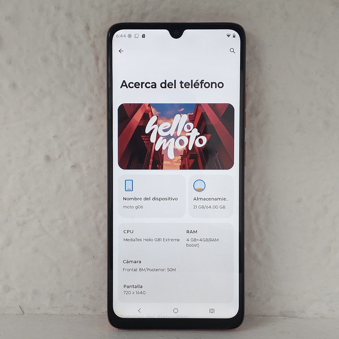 CELULAR MOTOROLA MOTO G06 XT2535-2 (2025) 64 GB 4 GB RAM (SEMINUEVO)