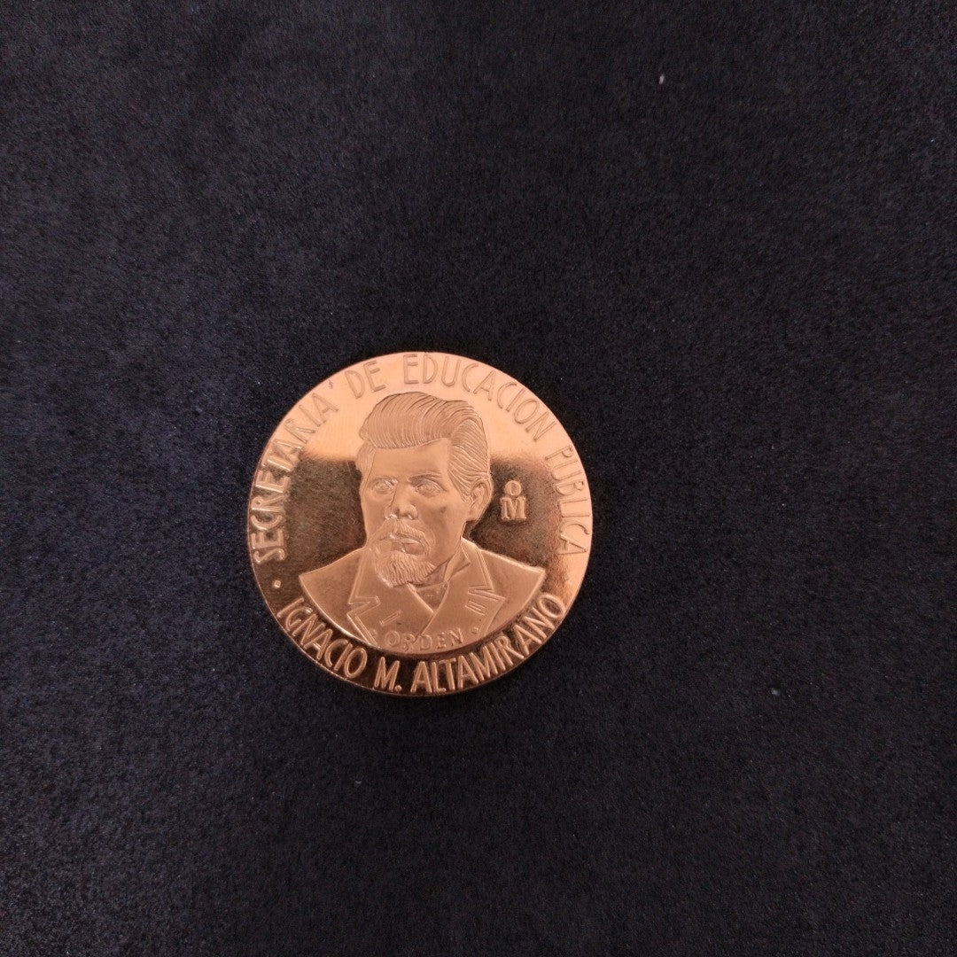 MEDALLA CONMEMORATIVA ORO 21 K 41,90 GRMS (SEMINUEVO)