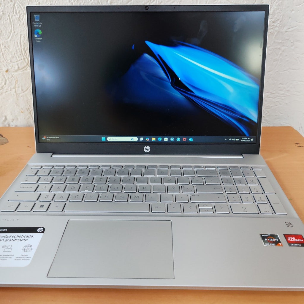LAPTOP HP PAVILION 15-EH3000LA (2023) 512 GB SSD 16 GB RAM (SEMINUEVO)