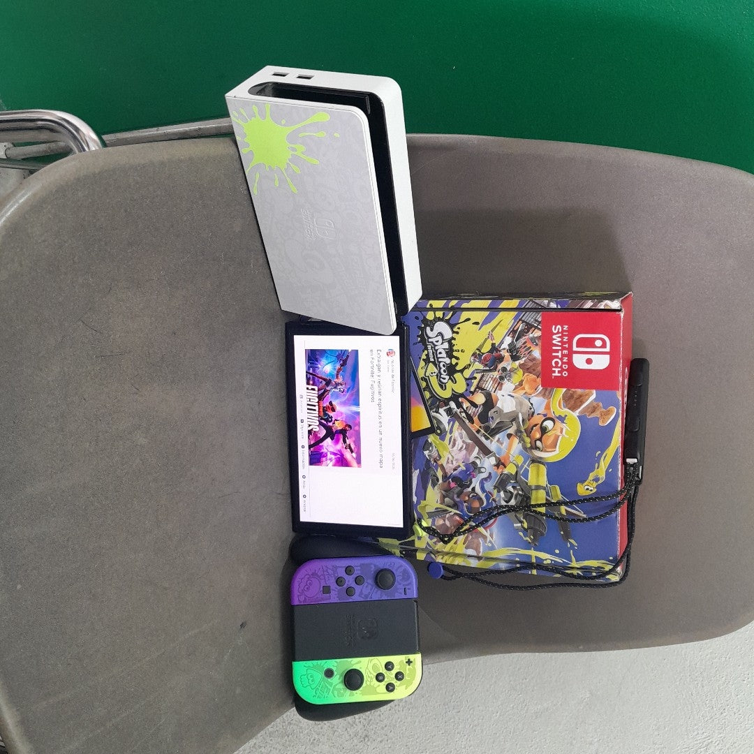 CONSOLA DE VIDEOJUEGO NINTENDO SWITCH OLED 64 GB (SEMINUEVO)