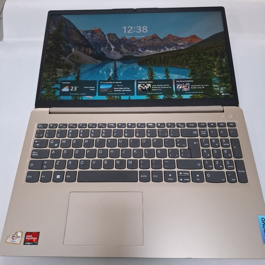 LAPTOP LENOVO IDEAPAD 1 15AMN7 (2024) 256 GB SSD 8 GB RAM (SEMINUEVO)