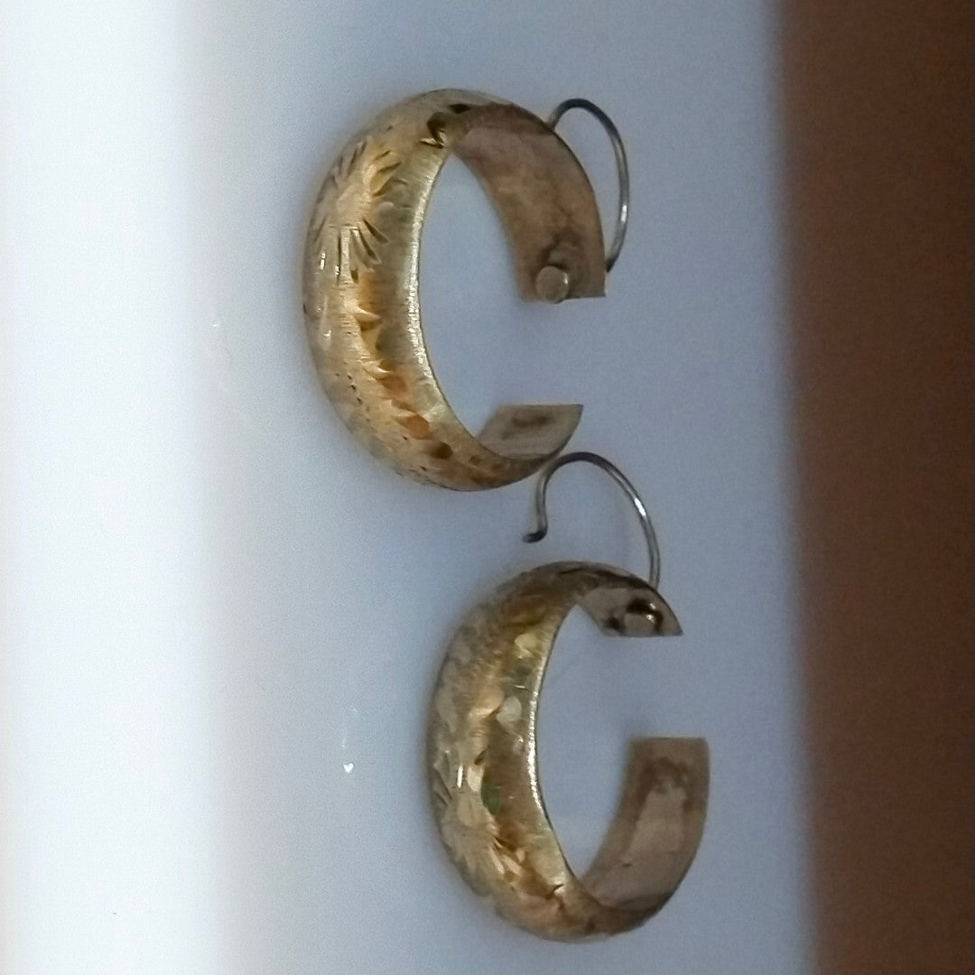 ARRACADAS PAR ORO 10 K 3.3 GRMS (SEMINUEVO)