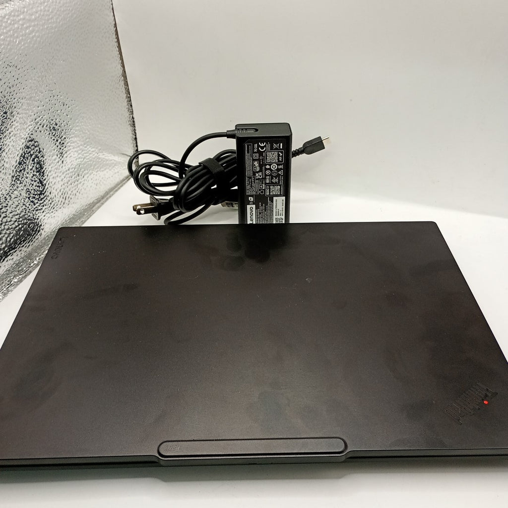 LAPTOP LENOVO THINKPAD E14 GEN 7 (2025) 512 GB SSD 16 GB RAM (SEMINUEVO)