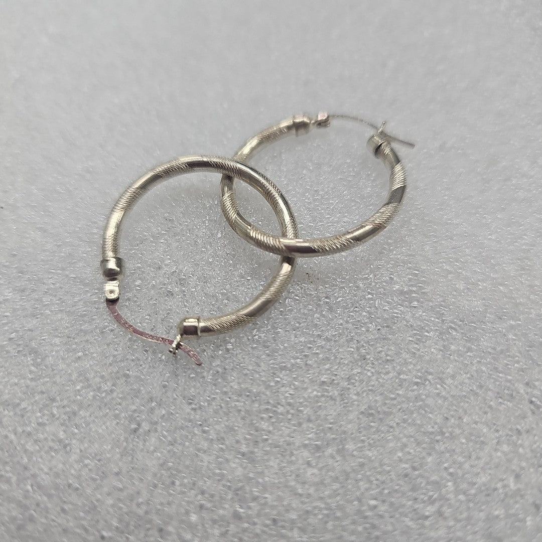 ARETES PAR PLATA 18.9 GRMS (SEMINUEVO)
