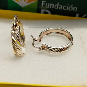 PAR ARRACADAS LABRADAS PLATA .925 2.4 GR (NUEVO)