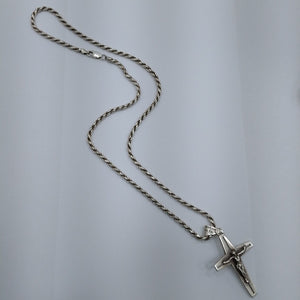 CADENA, CRUCIFIJO PLATA 38.7 GRMS (SEMINUEVO)