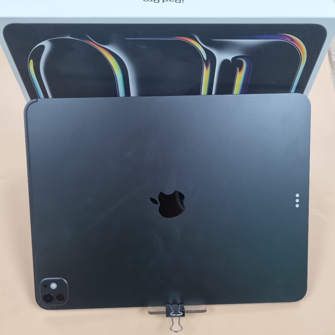 TABLETA APPLE IPAD PRO (M5) 13" A3360 (2025) 256 GB 12 GB RAM (SEMINUEVO)