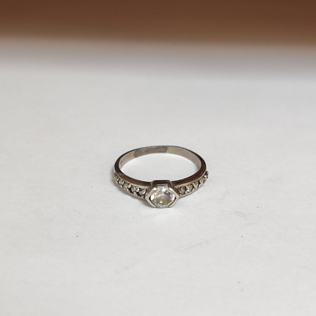 ANILLITO PLATA 1.9 GRMS (SEMINUEVO)