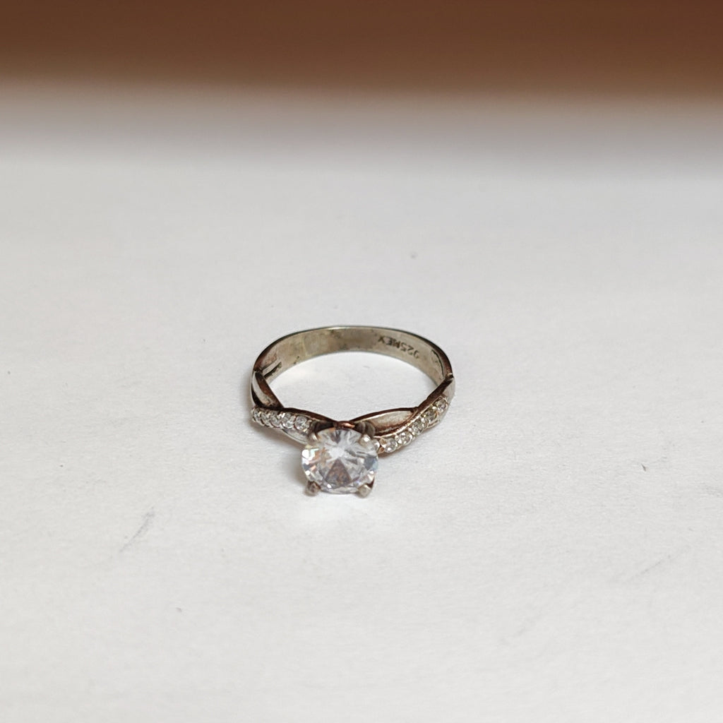 ANILLITO PLATA 2.7 GRMS (SEMINUEVO)