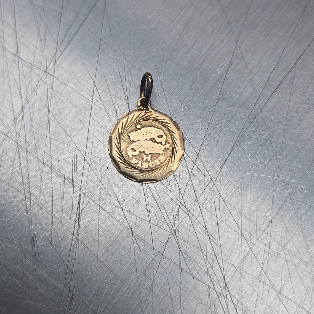 DIJE ORO 14 K 0.9 GRMS (SEMINUEVO)