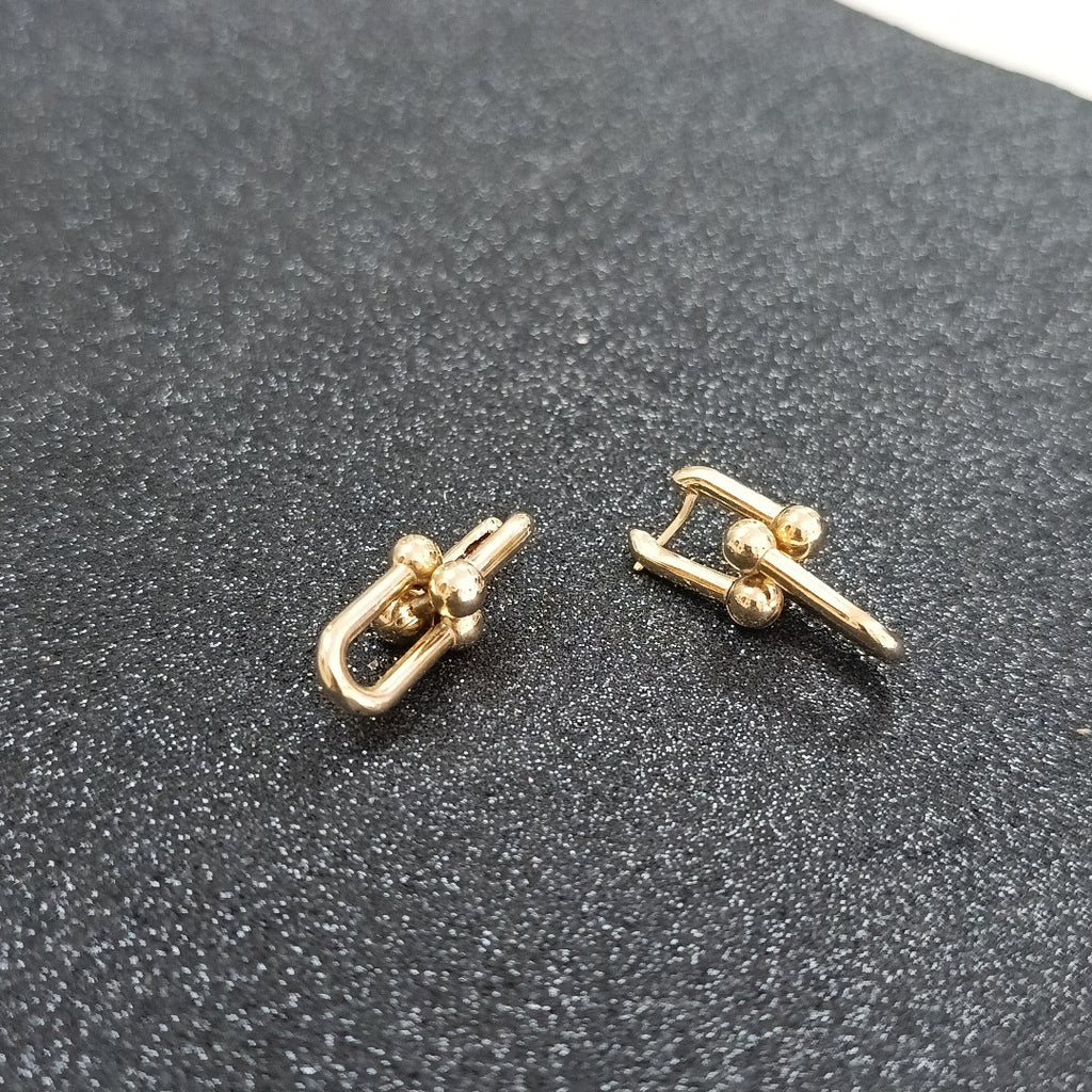 ARETES PAR ORO 14 K 9.4 GRMS (SEMINUEVO)