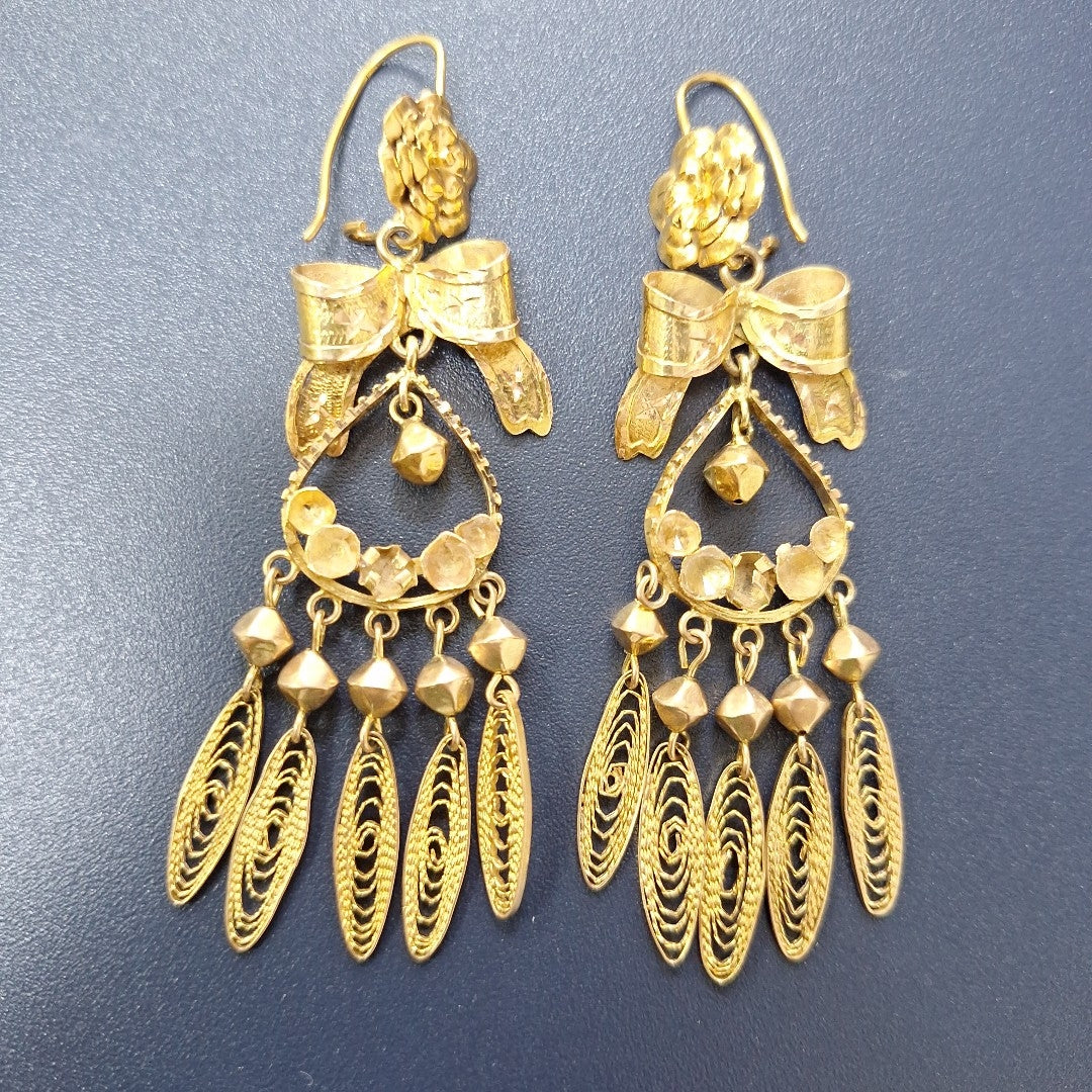ARETES PAR ORO 10 K 18 GRMS (SEMINUEVO)