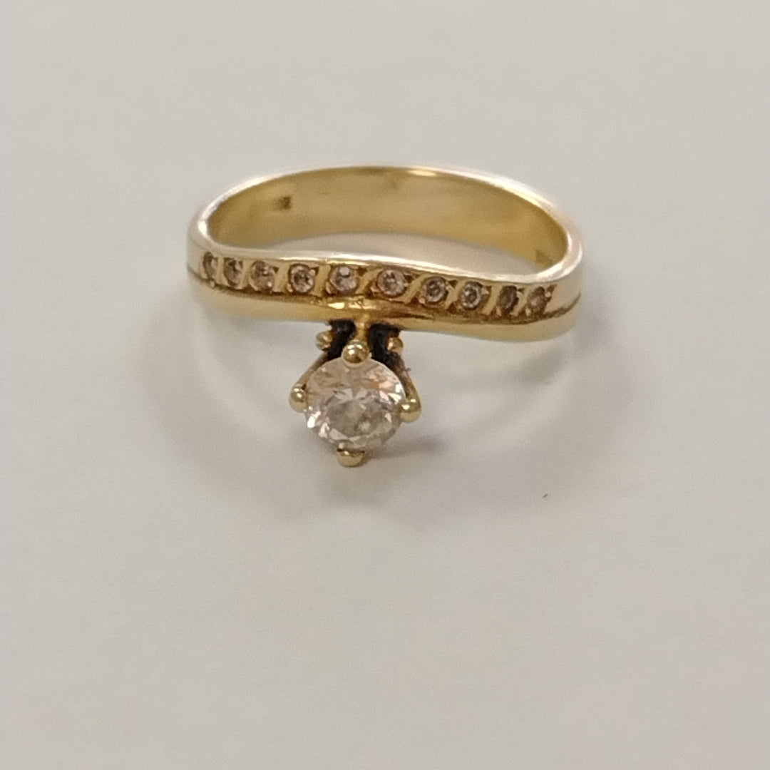 ANILLO, SOLITARIO ORO 14 K 2.8 GRMS (SEMINUEVO)