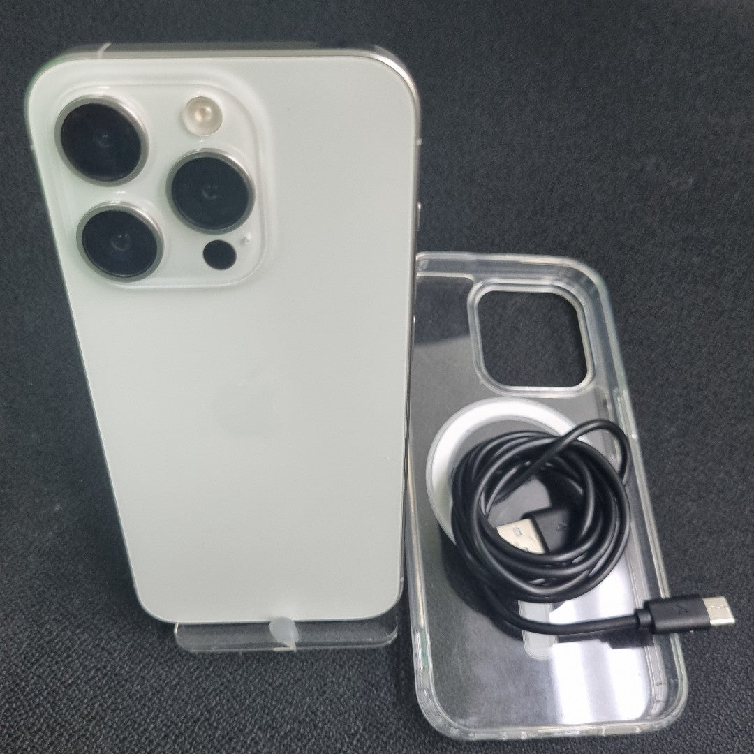 CELULAR APPLE IPHONE 15 PRO A3101 256 GB 8 GB RAM (SEMINUEVO)