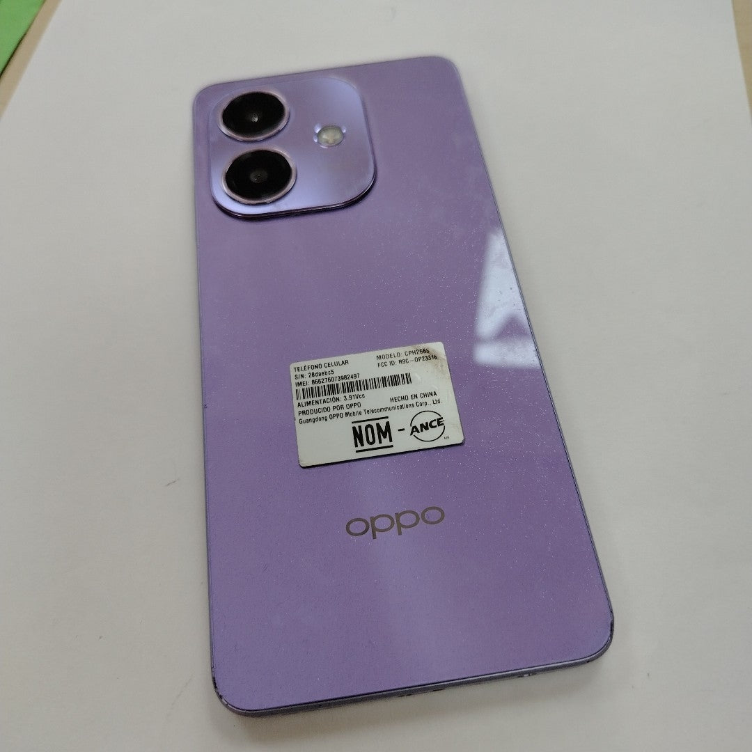CELULAR OPPO A40 CPH2669 (2024) 256 GB 4 GB RAM (SEMINUEVO)